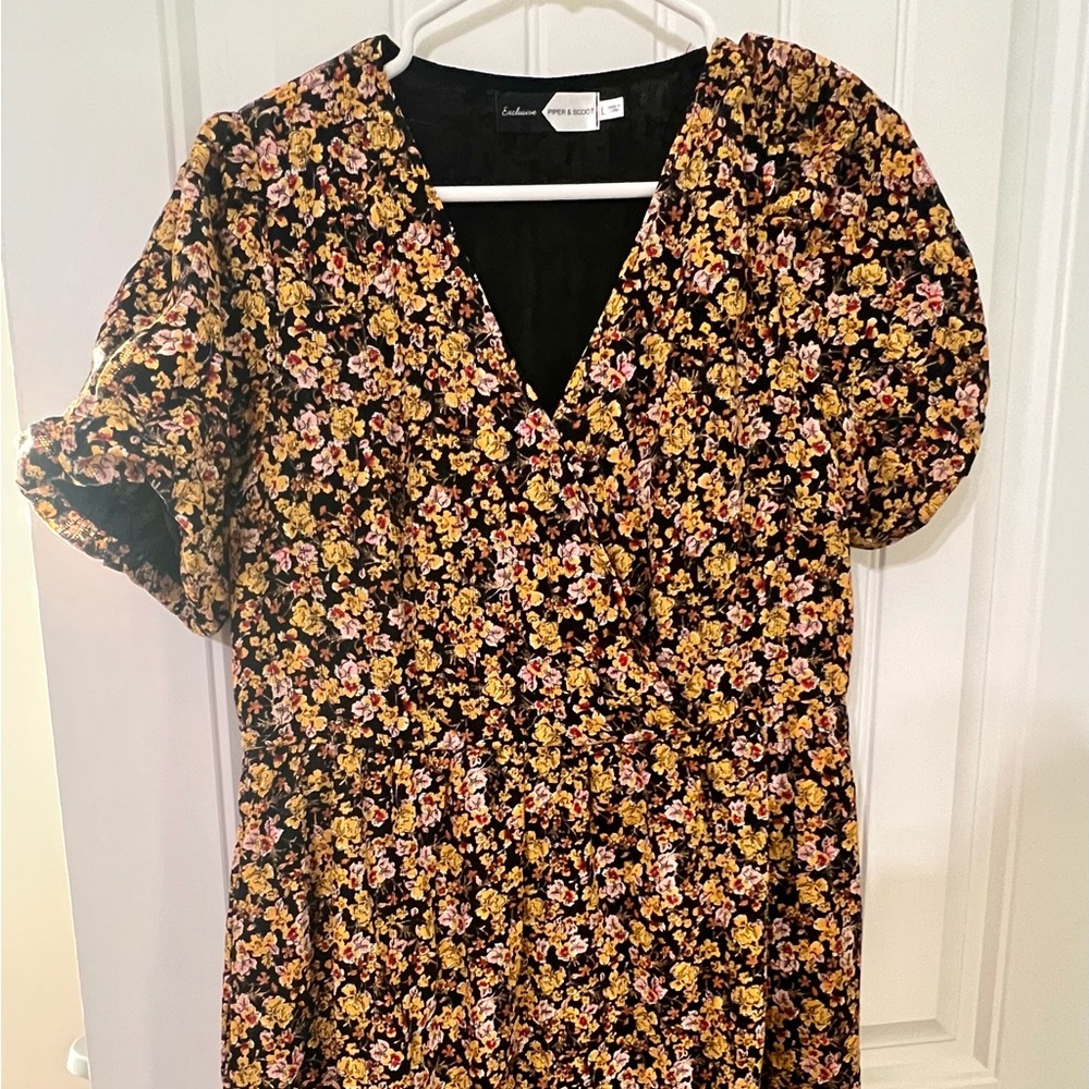 Piper and Scoot size L black and yellow floral dress.